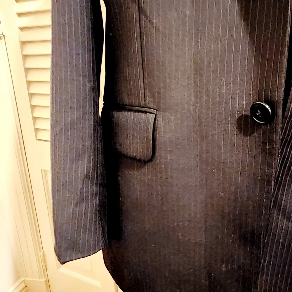 Jos A Bank Mens Suit Jacket Black Pinstripe Single Breasted %100 wool Size 37RG